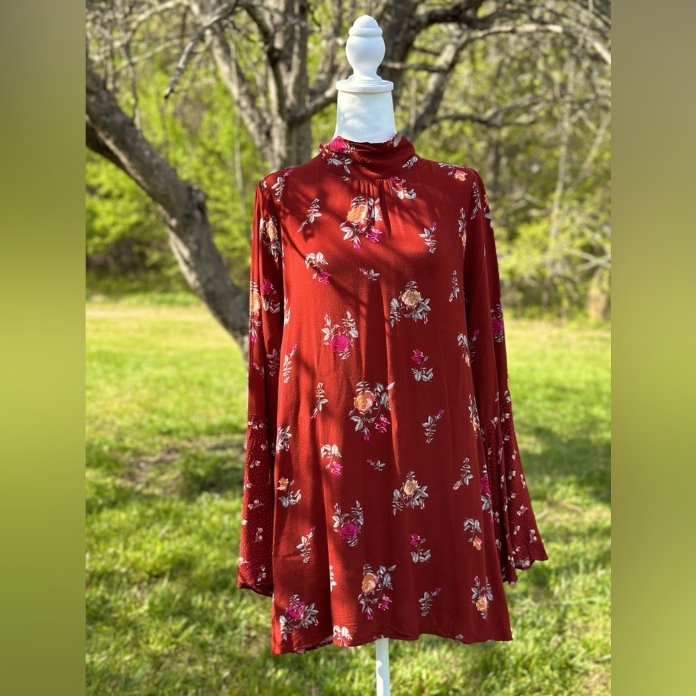 Free‎ People Bohemian Open Back Floral Print Angel Sleeve Blouse Top Size Small